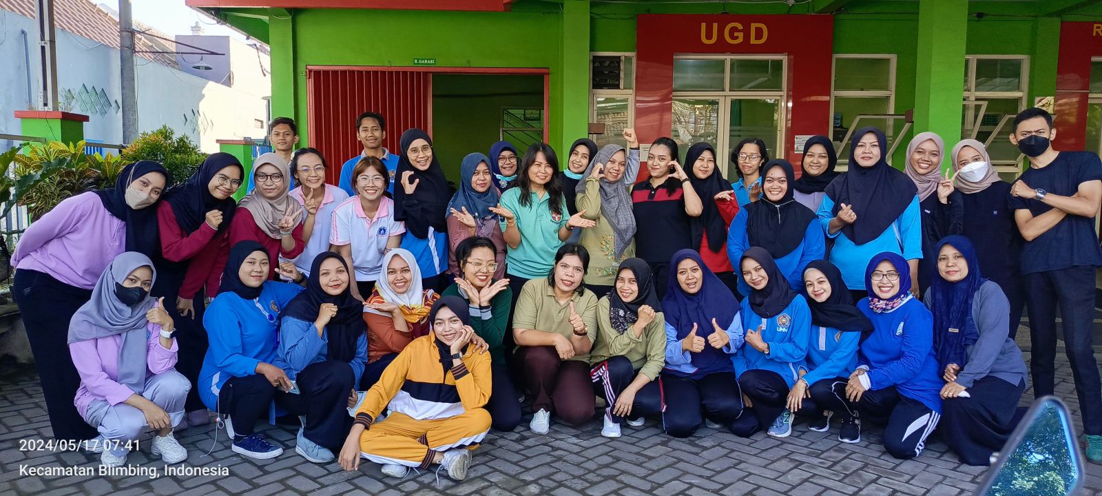 Foto Bersama Setelah Melakukan Aktivitas Promosi Kesehatan di Puskesmas Pandanwangi