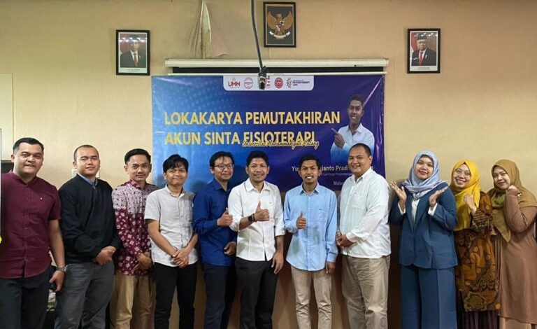 Foto Bersama Dalam Kegiatan Pemutakhiran Akun Sinta Fisioterapi