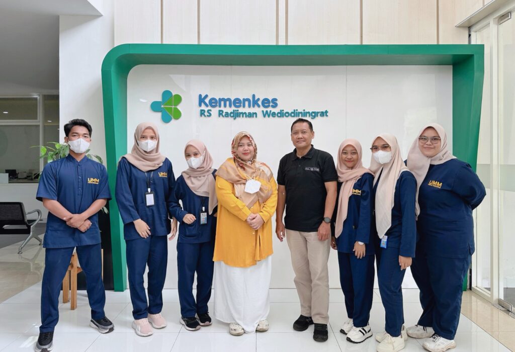 Foto Bersama Dosen Perseptor, Clinical Educator dan Mahasiswa Profesi Fisioterapis