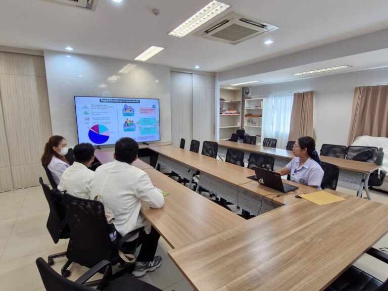 Mahasiswa Profesi Fisioterapis UMM Belajar Sistem Rehabilitasi Modern di Luang Por Poen Hospital, Thailand