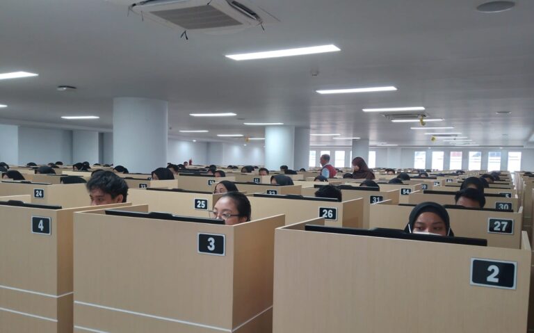 Suasana Mahasiswa Profesi Fisioterapis Mengikuti Try Out Internal I