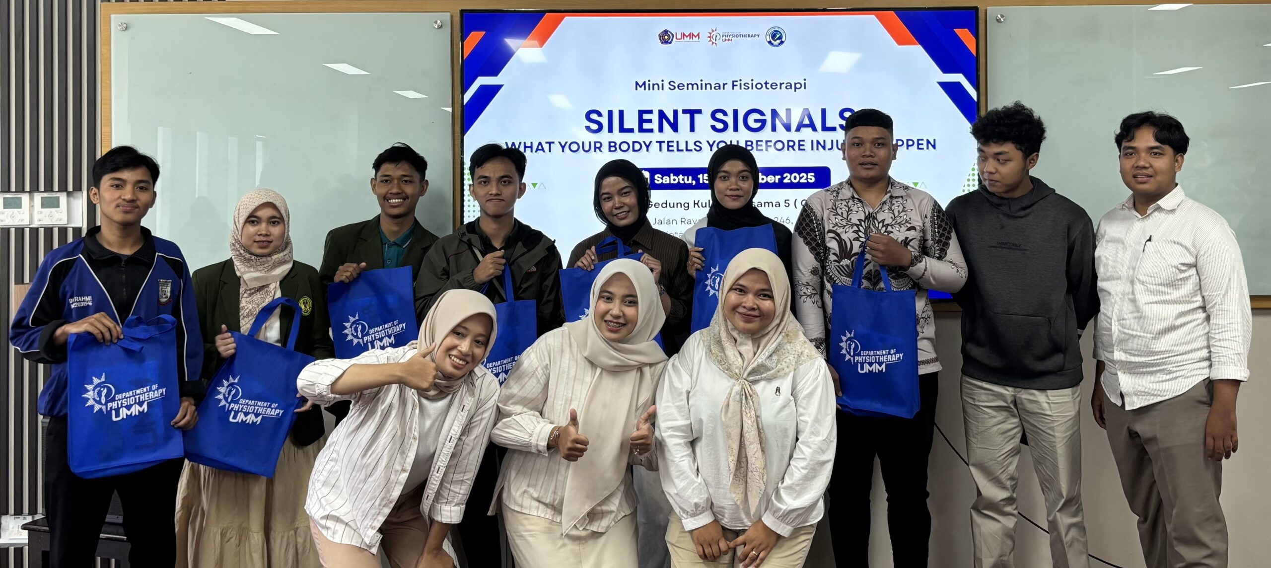 Foto Bersama Pemateri dan Penerima Doorprize