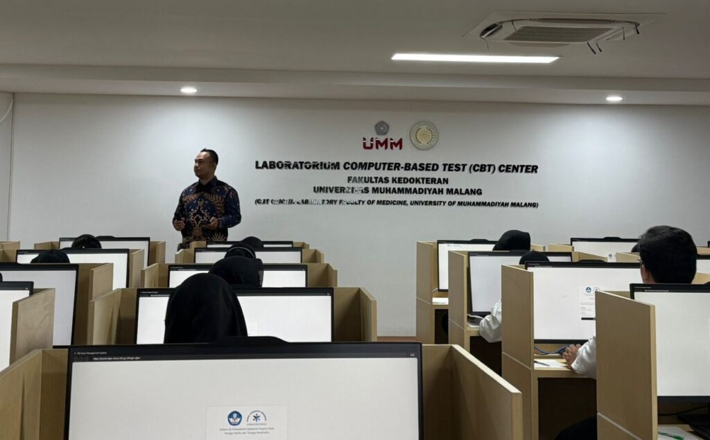 Ftr. Dominggus Ruku Yudit Pramono, SST.Ft., M.Kes selaku Pengawas Pusat Tim Ad-Hoc/Unsur Institusi Pendidikan