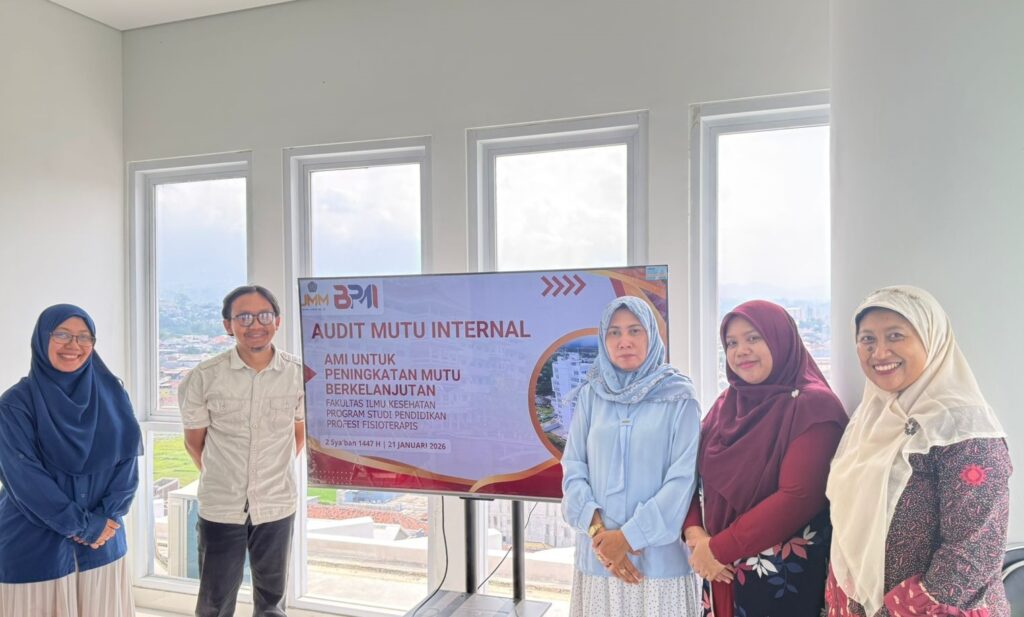 Foto Bersama Antara Tim Auditor dengan Pimpinan Program Studi