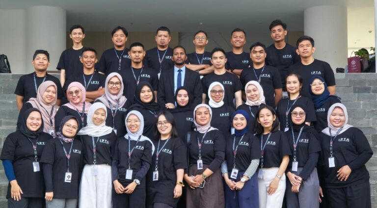 Dosen Fisioterapi UMM (Dimas Sondang Irawan dan Atika Yulianti) Tersertifikasi Praktisi Dry Needling Internasional
